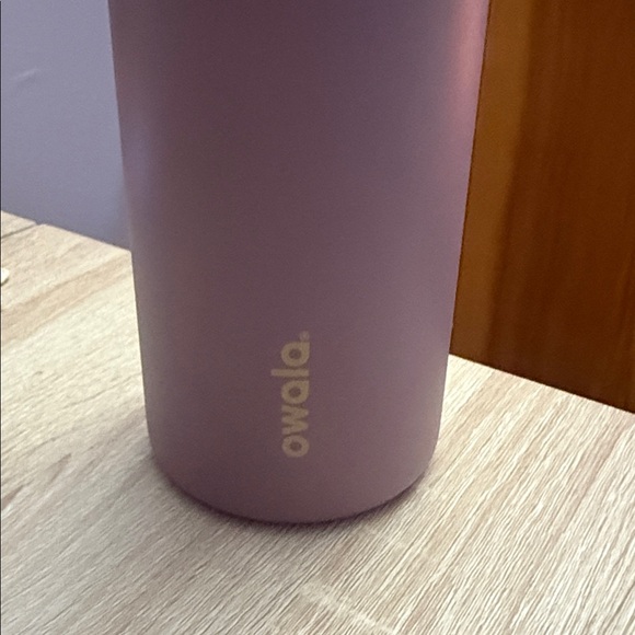 Owala freesip 40oz with silicone boot - Picture 5 of 6